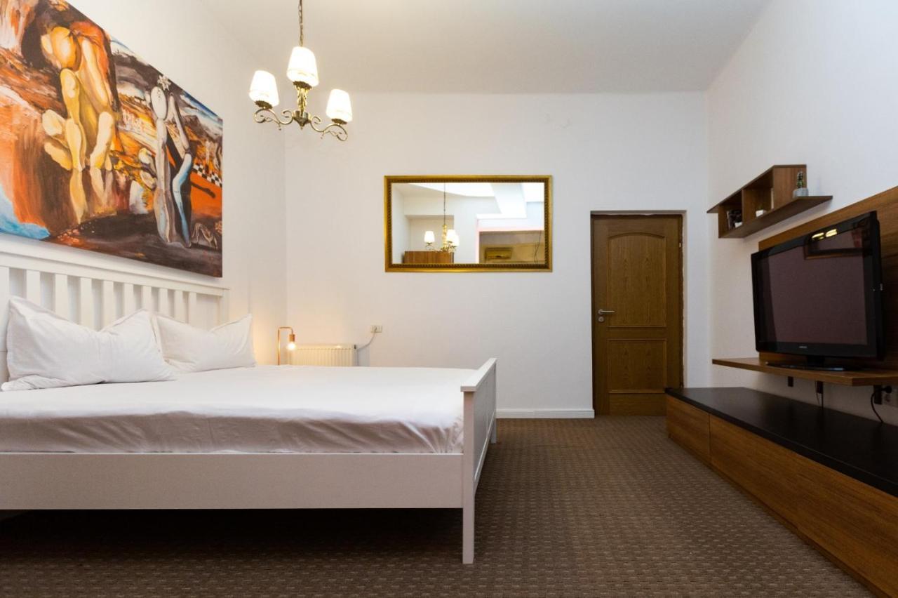 Conta Apartments Craiova Esterno foto