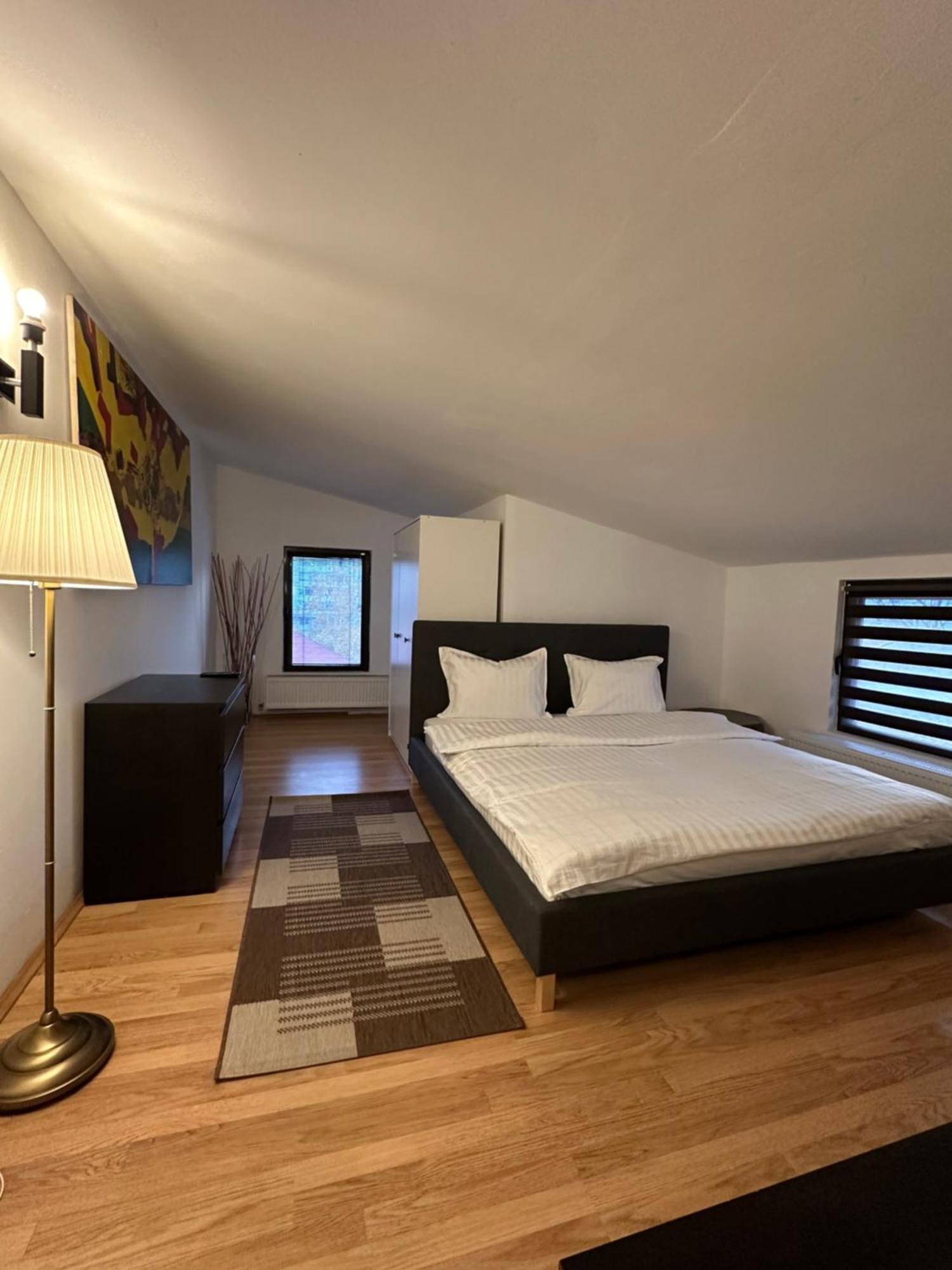 Conta Apartments Craiova Esterno foto